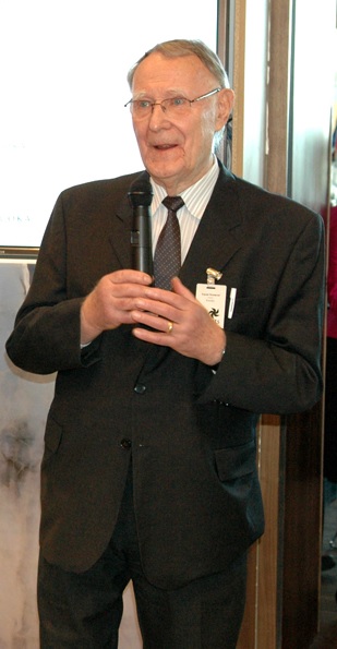 File:Ingvar Kamprad Haparanda June 2010 002 (cropped).jpg