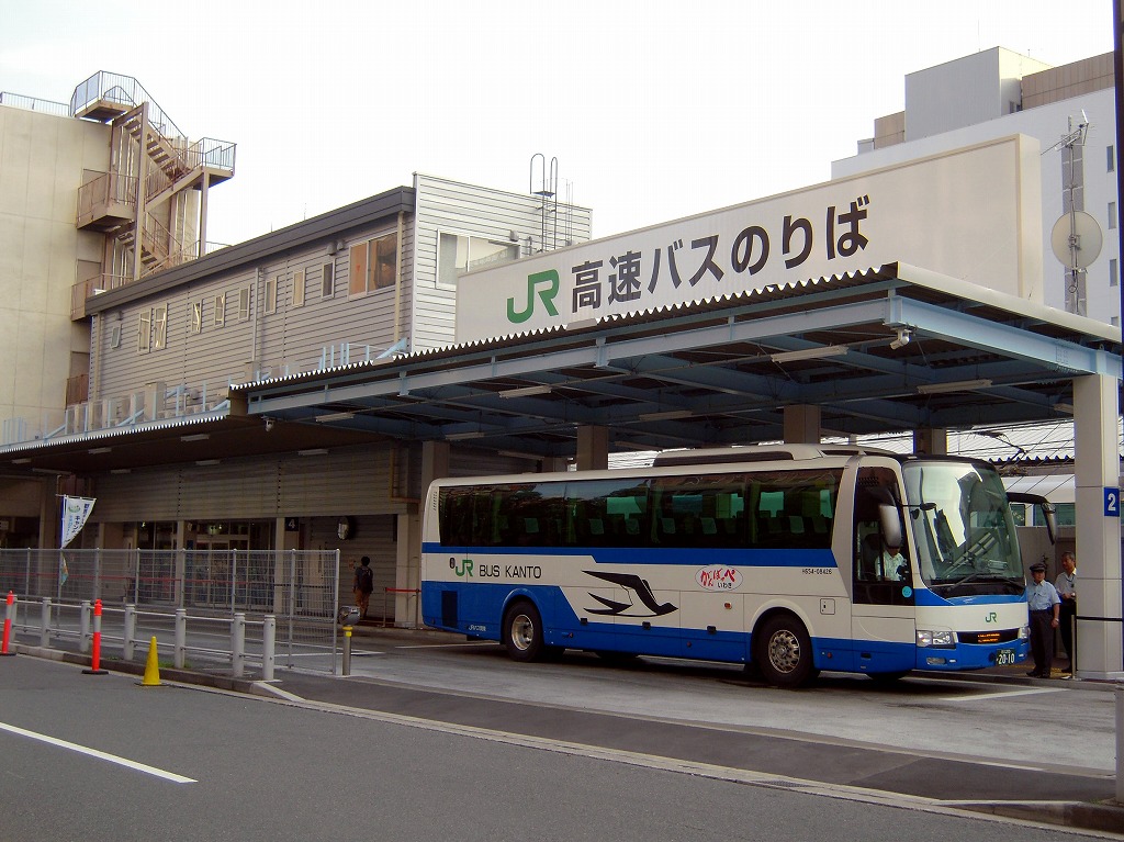 ファイル Jr Shinjuku Station Busterminal Yoyogi Jpg Wikipedia