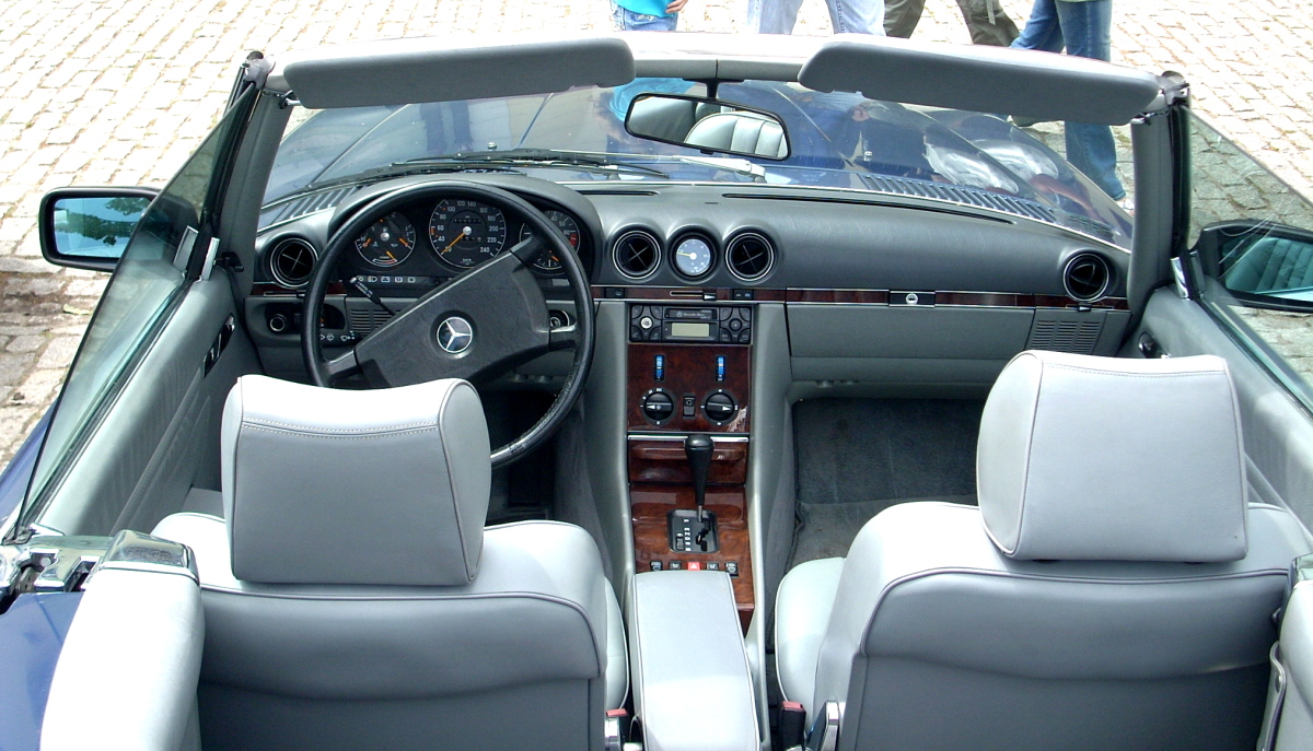 File Mercedes Benz Sl R107 Interior Jpg Wikimedia Commons