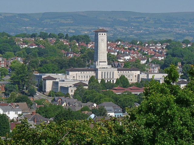 File:Newport Civic Centre - geograph.org.uk - 2500814.jpg