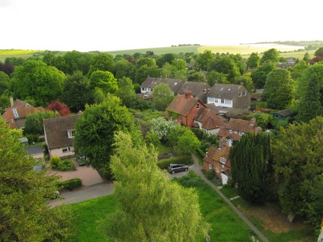 Over the Almshouses - geograph.org.uk - 1371105