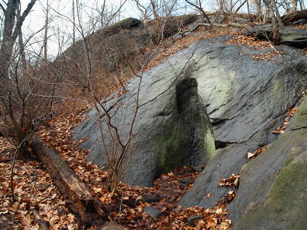 File:Pothole Inwood Hill.jpg