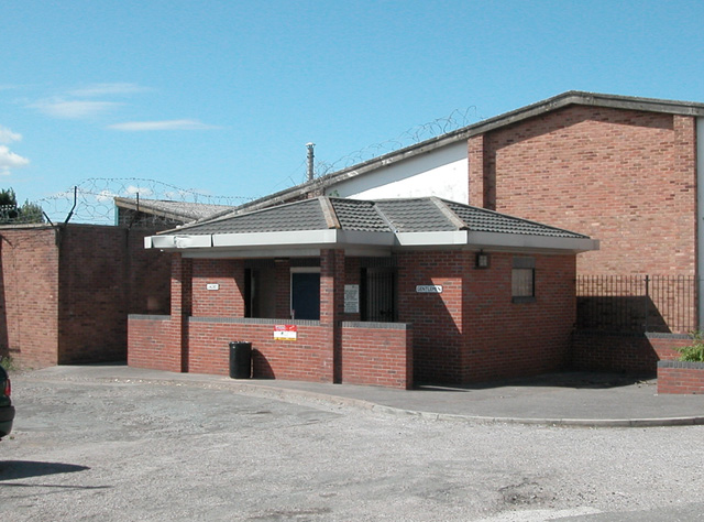 File:Saltney Toilet Facilities - geograph.org.uk - 36125.jpg