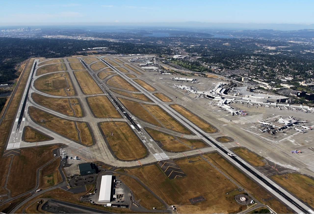Description Seattle-Tacoma Airport Breidenstein-1.jpg