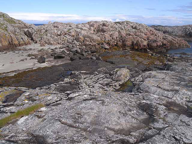 File:Small tidal island off A'Chroic - geograph.org.uk - 1451165.jpg