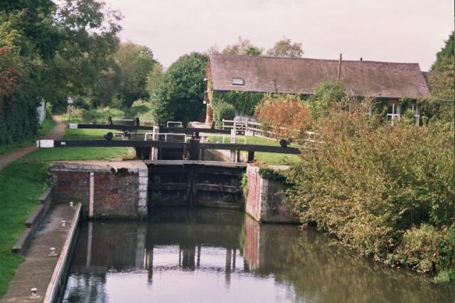 File:Southcote Lock - geograph.org.uk - 1867.jpg