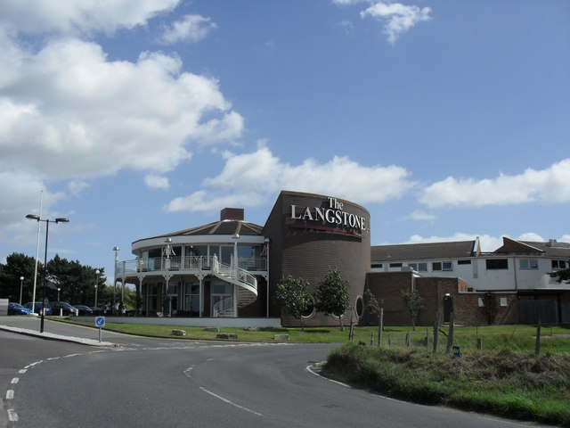 Small picture of Langstone Hotel courtesy of Wikimedia Commons contributors