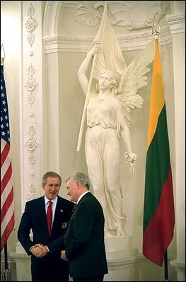 File:Valdas Adamkus and George W. Bush in Vilnius, Lithuania (2002).jpg