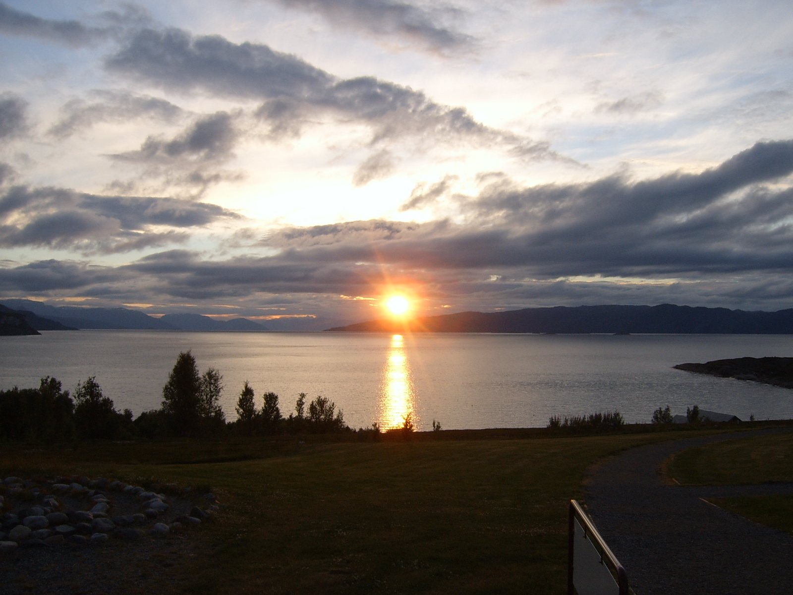 Norvegia, La Terra Del Sole Di Mezzanotte