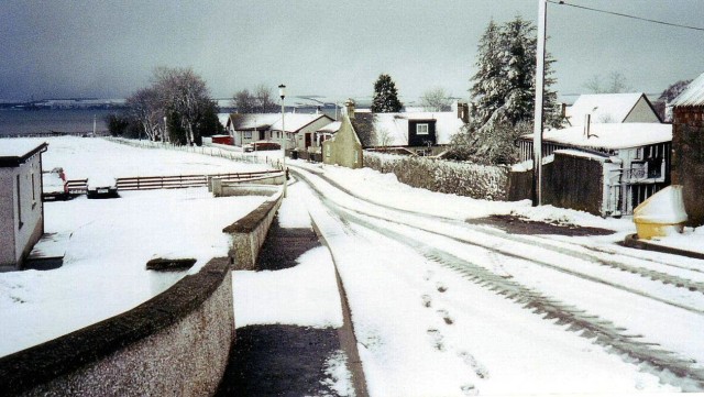 File:Barbaraville - geograph.org.uk - 1201578.jpg