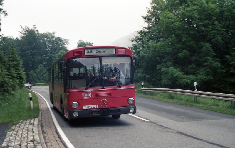 File:Bundesarchiv B 145 Bild-F079117-0002, Linienbus nach Goslar.jpg