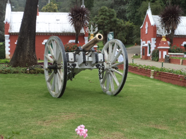 File:Cannon of ooty.JPG