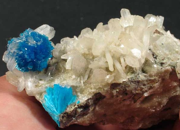 File:Cavansite Stilbite.jpg