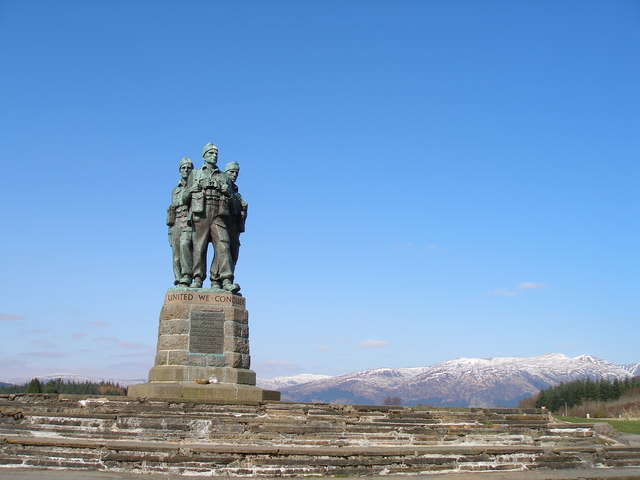 East highland. Памятник коммандос.