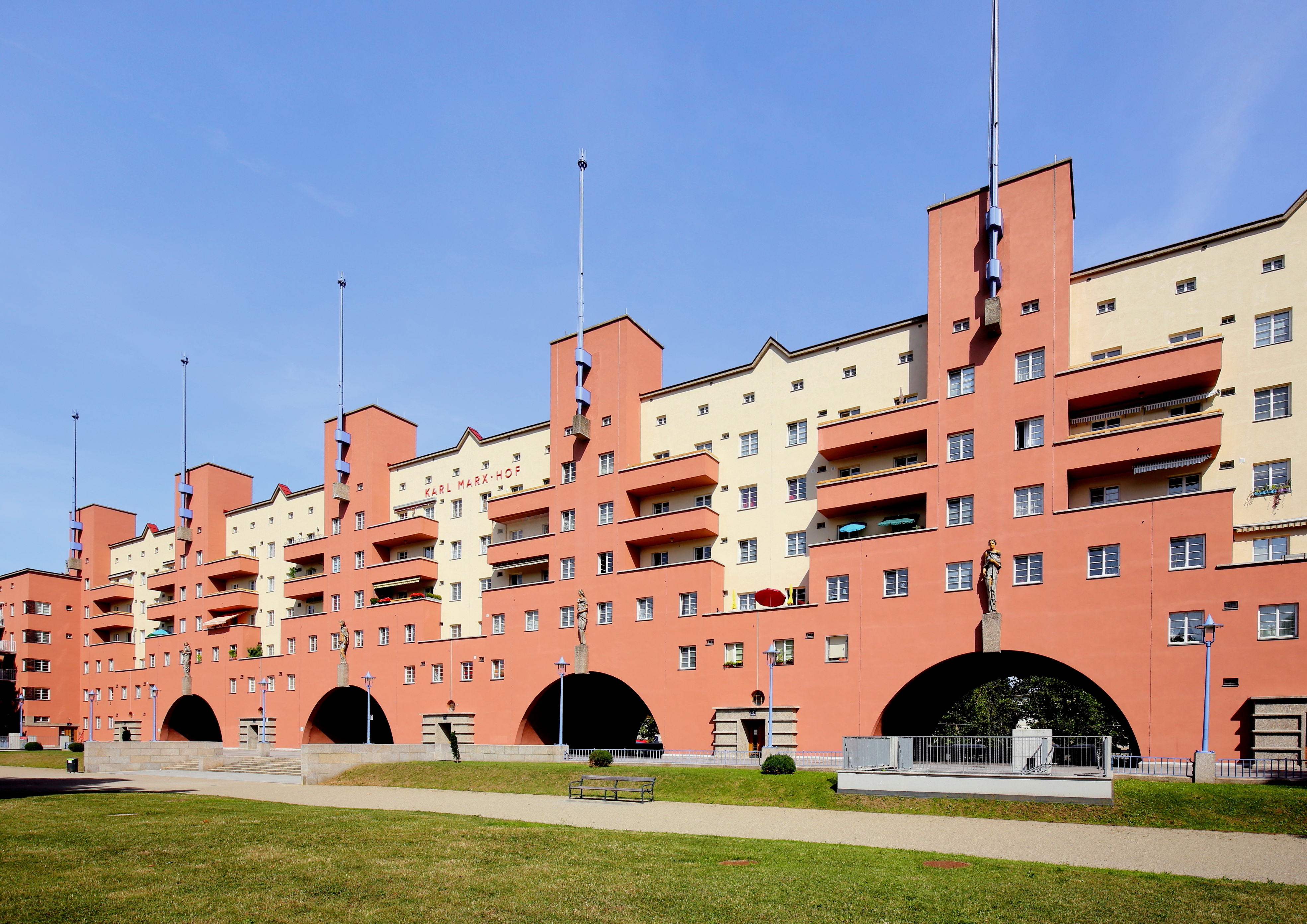 retfærdig Smøre Ministerium Red Vienna - Wikipedia