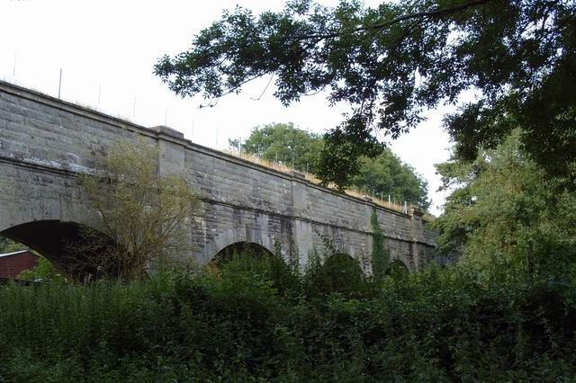 File:Elan Valley Aqueduct At Bennett's End - geograph.org.uk - 898037.jpg