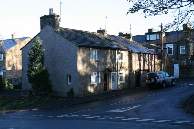 File:End of Park Avenue, Barnoldswick - geograph.org.uk - 606304.jpg