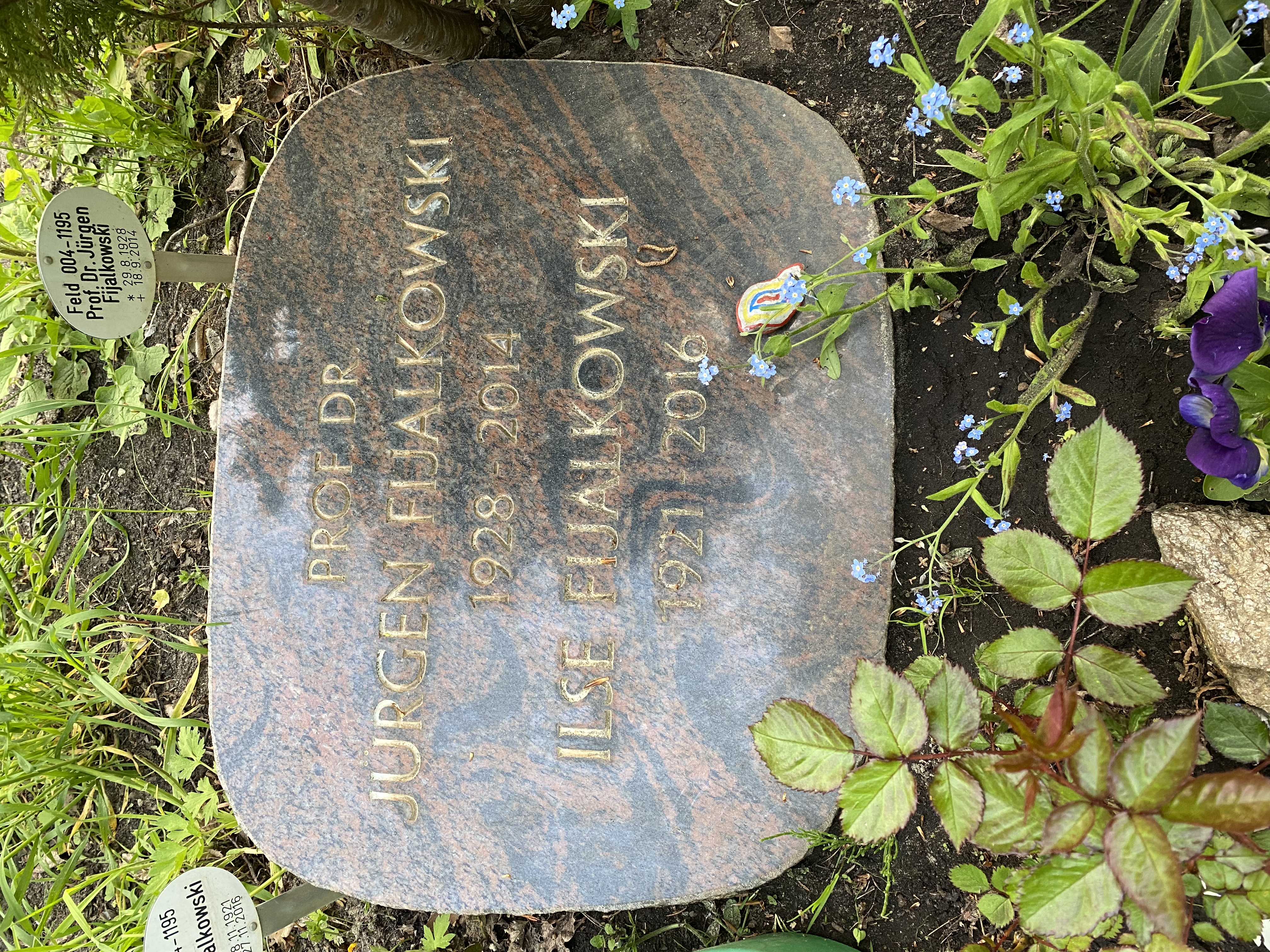 Grabstätte auf dem Friedhof Zehlendorf