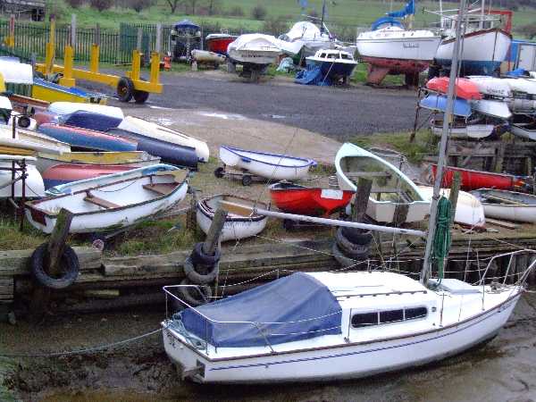 File:Leigh Motorboat Club - geograph.org.uk - 308253.jpg