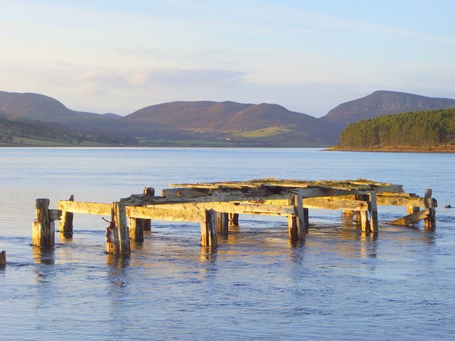 File:Loch Fleet from the old ferry pier - geograph.org.uk - 589208.jpg