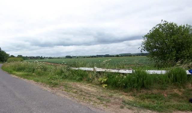 File:Near Beck House - geograph.org.uk - 310814.jpg