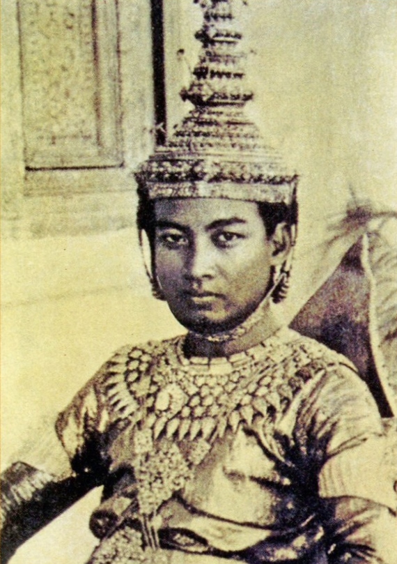 Norodom_Sihanouk_1941.jpg