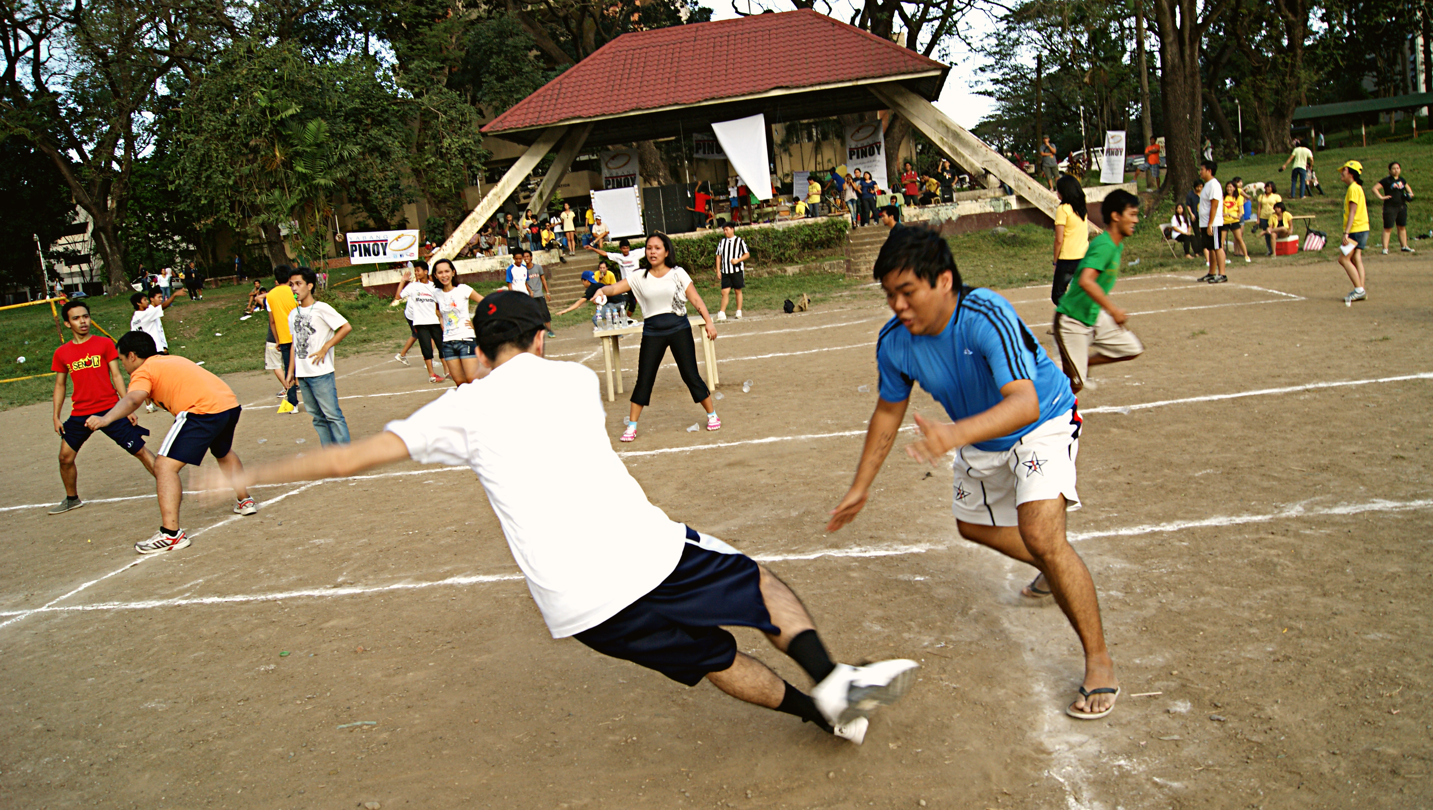 kids playing patintero