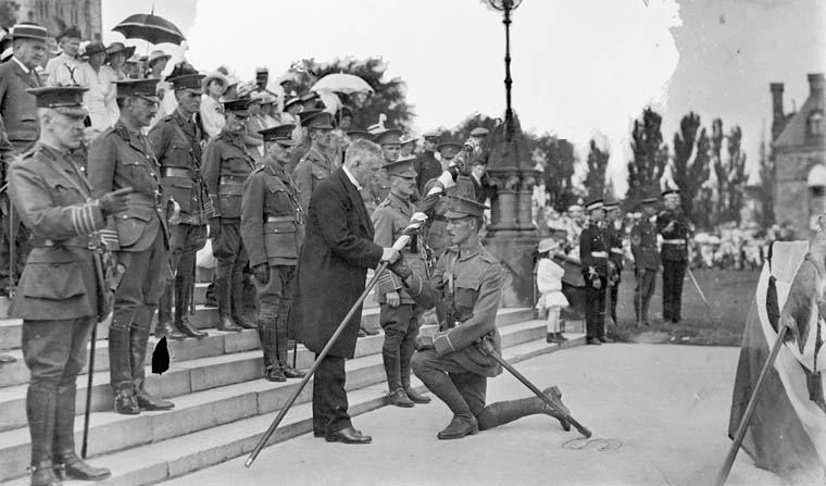 File:Presentation of Colours to 38th Battalion 31 July 1915.jpg