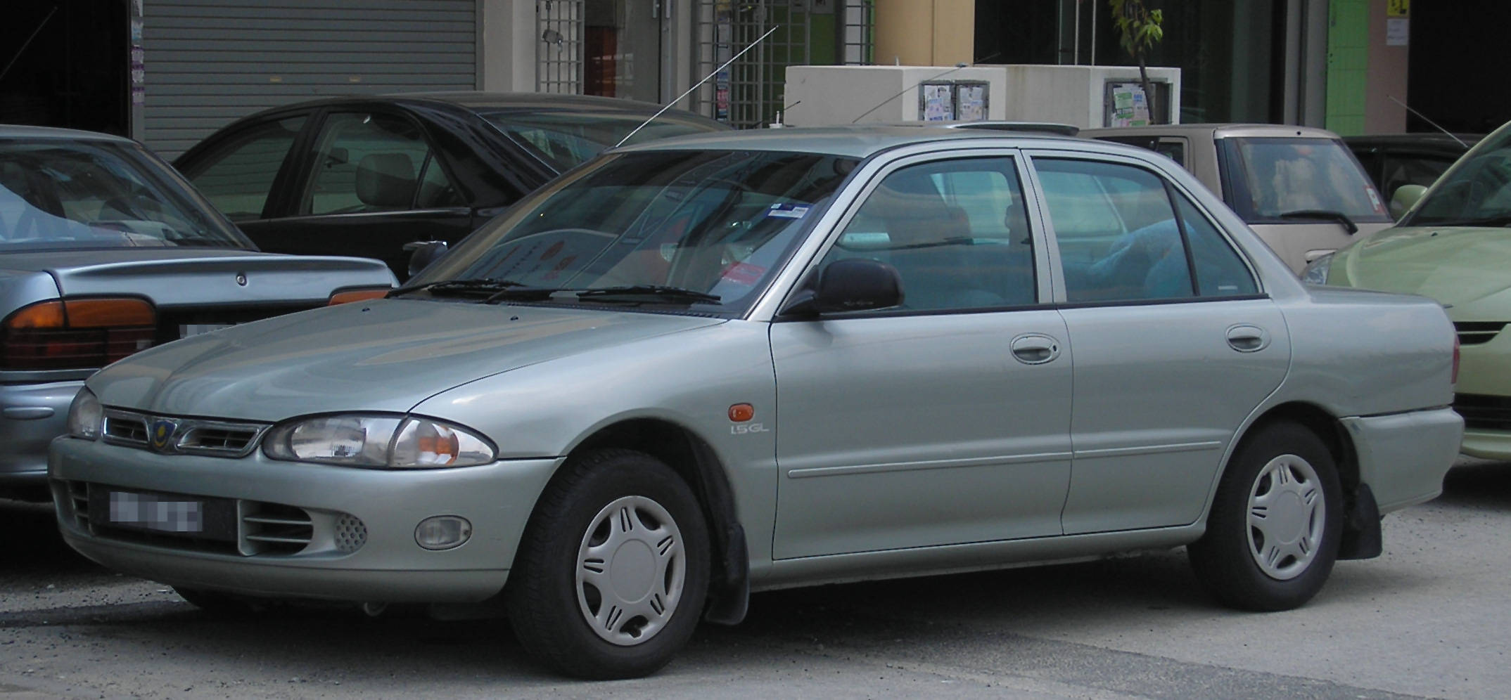 File:Proton Wira (saloon) (first generation, first 