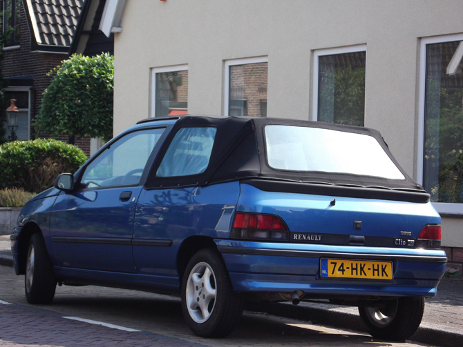 File:Renault Clio Convertible (10065927456).jpg