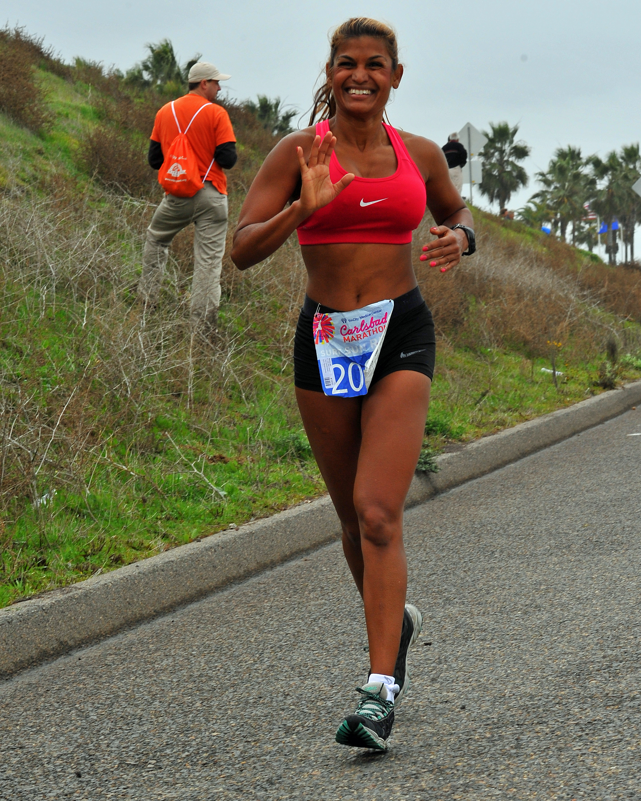 File:Smiling Woman Runner (8425517545).jpg - Wikimedia Commons