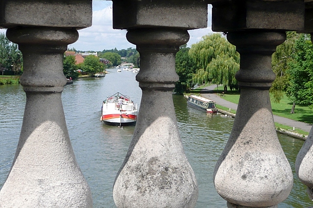 File:View from Reading Bridge - geograph.org.uk - 1432036.jpg