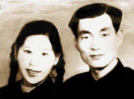 File:Zhu Rongji and his wife.jpg