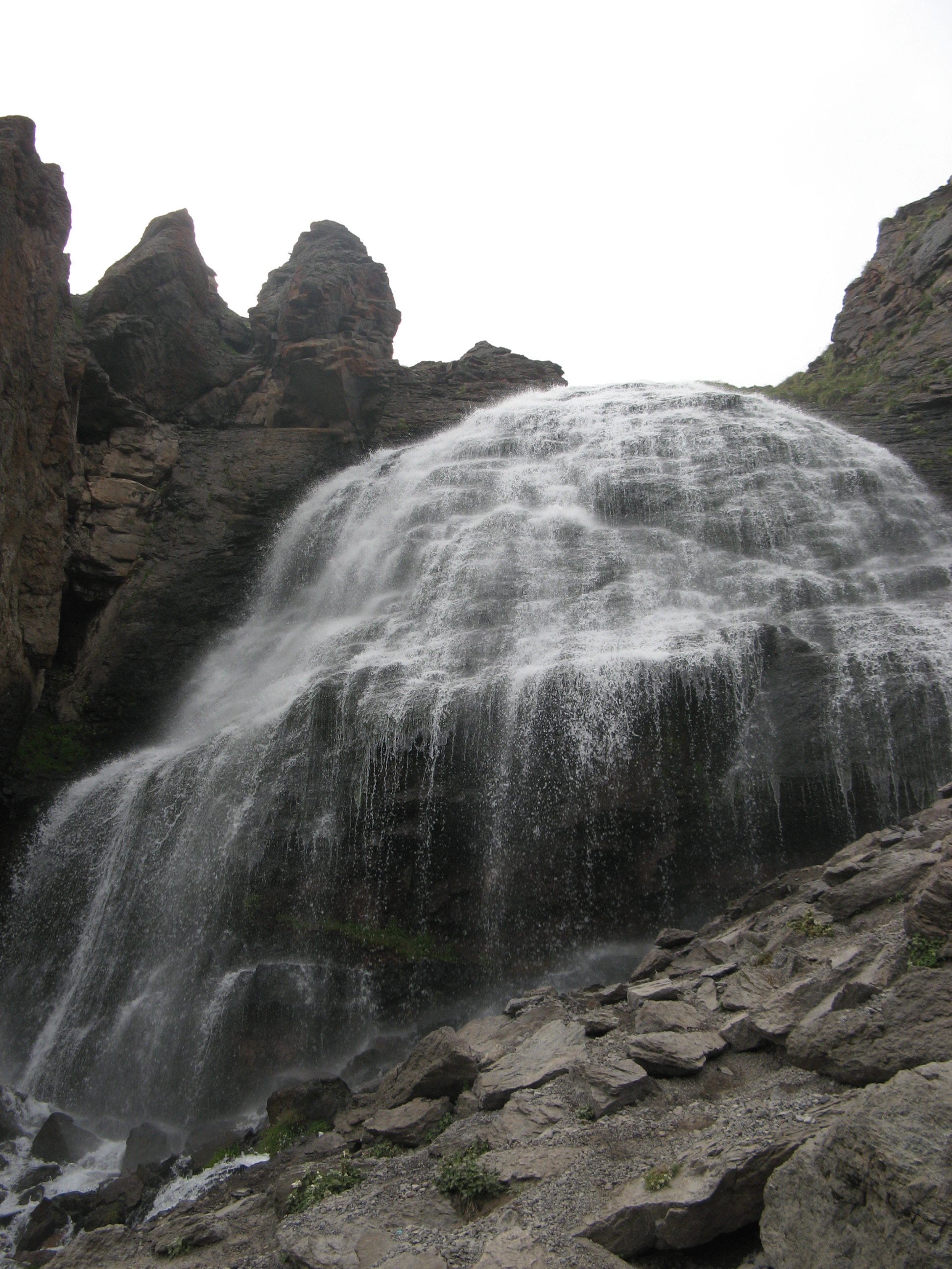 Водопад девичьи косы Терскол