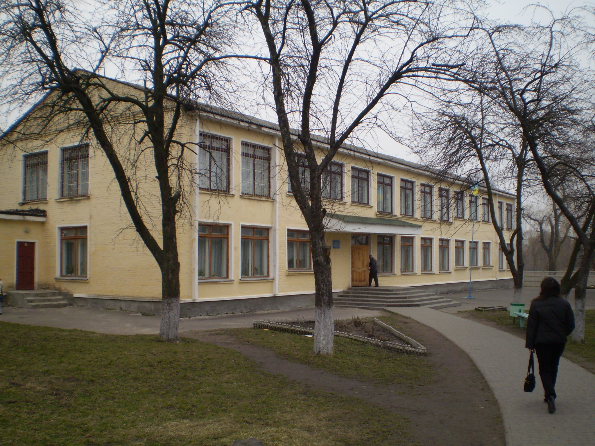 1 б це. Володарськ-Волинська гімназія 2014 рік. Гімназія сенатора Сміла.