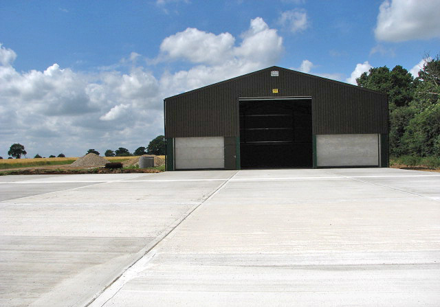 File:A brand-new farm shed - geograph.org.uk - 878410.jpg