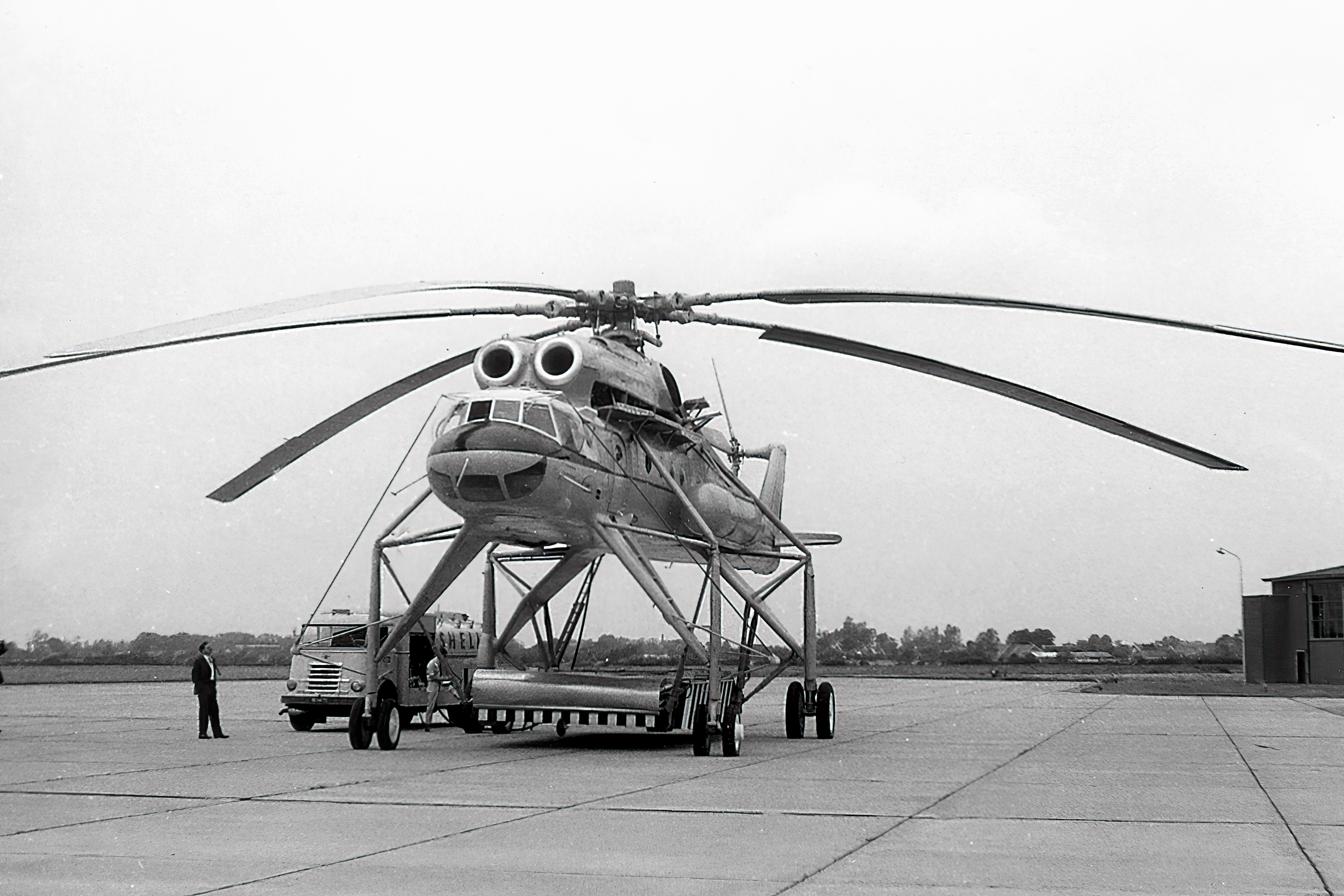 Faces In Places - Page 4 Aeroflot_Mil_Mi-10_at_Groningen_Airport