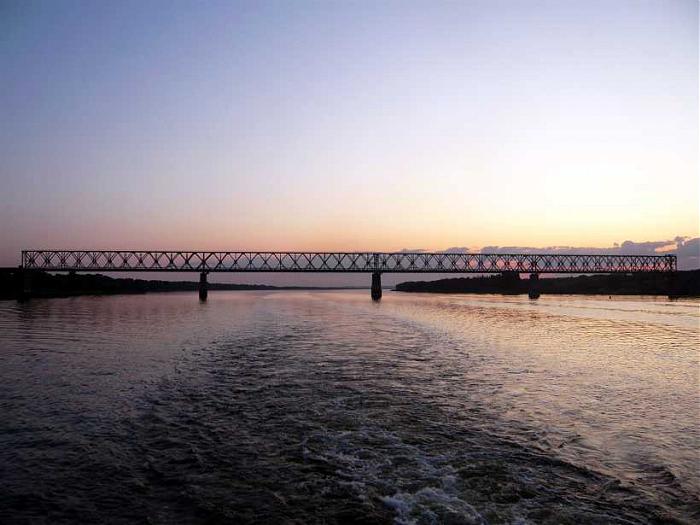 File:Antonivka Railway Bridge.jpg