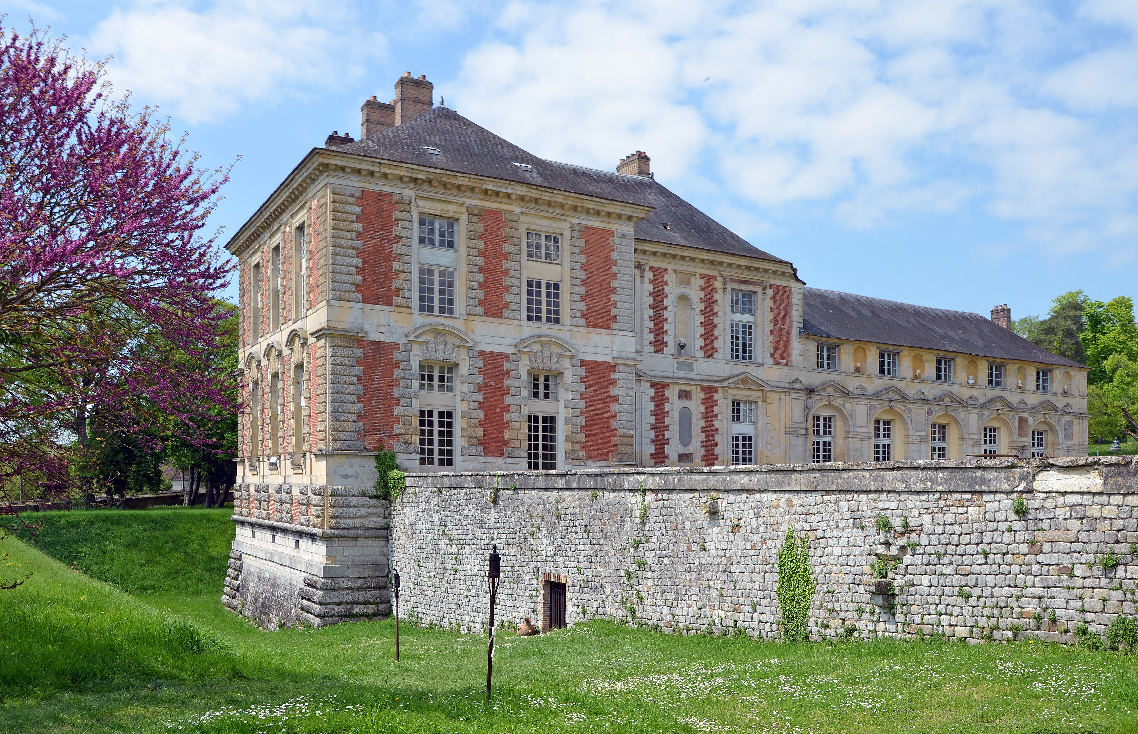 Château de Vallery  France Bourgogne-Franche-Comté Yonne Vallery 89150