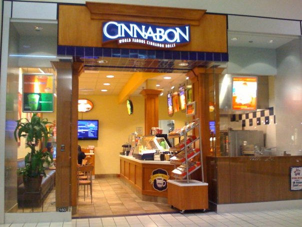 File:Cinnabon-tracy.jpg