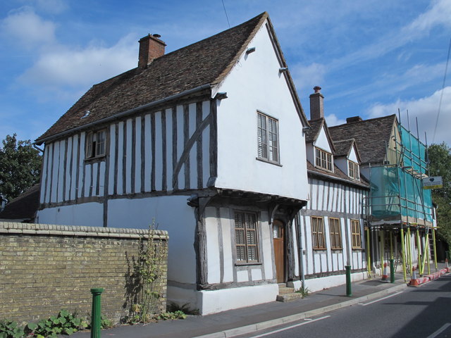 Forresters Cottages, High Street (geograph 5136725)