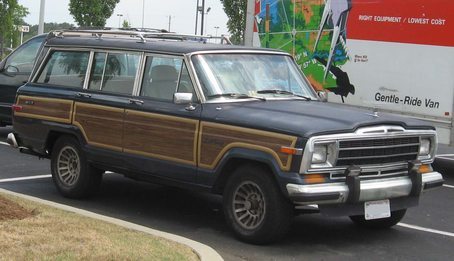 Ford Grand Wagoneer