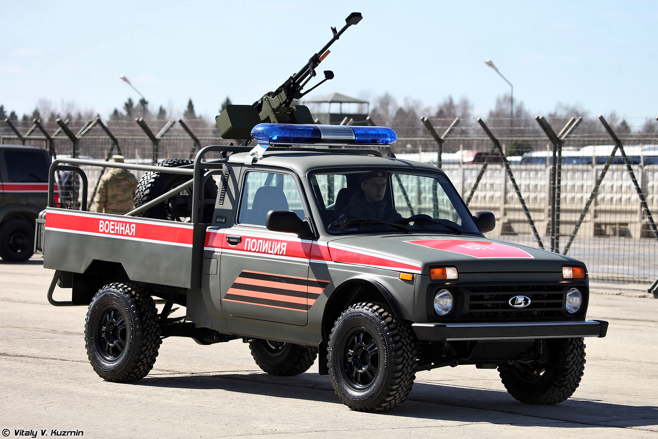 Les Toyota Technical Lada_4x4_technical