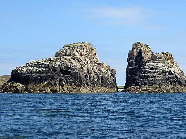 File:Men-a-Vaur from the north-west - geograph.org.uk - 3650434.jpg