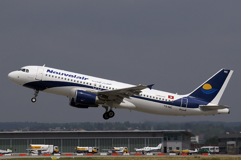 File:Nouvelair A320 TS-INC.jpg