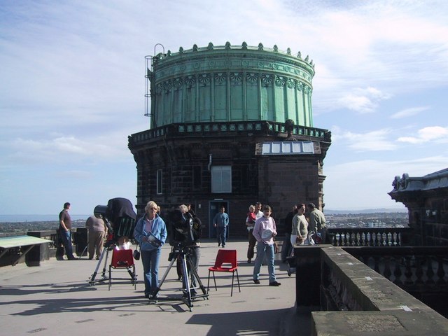 File:Roof Terrace of the Observatory on Blackford Hill - geograph.org.uk - 987630.jpg