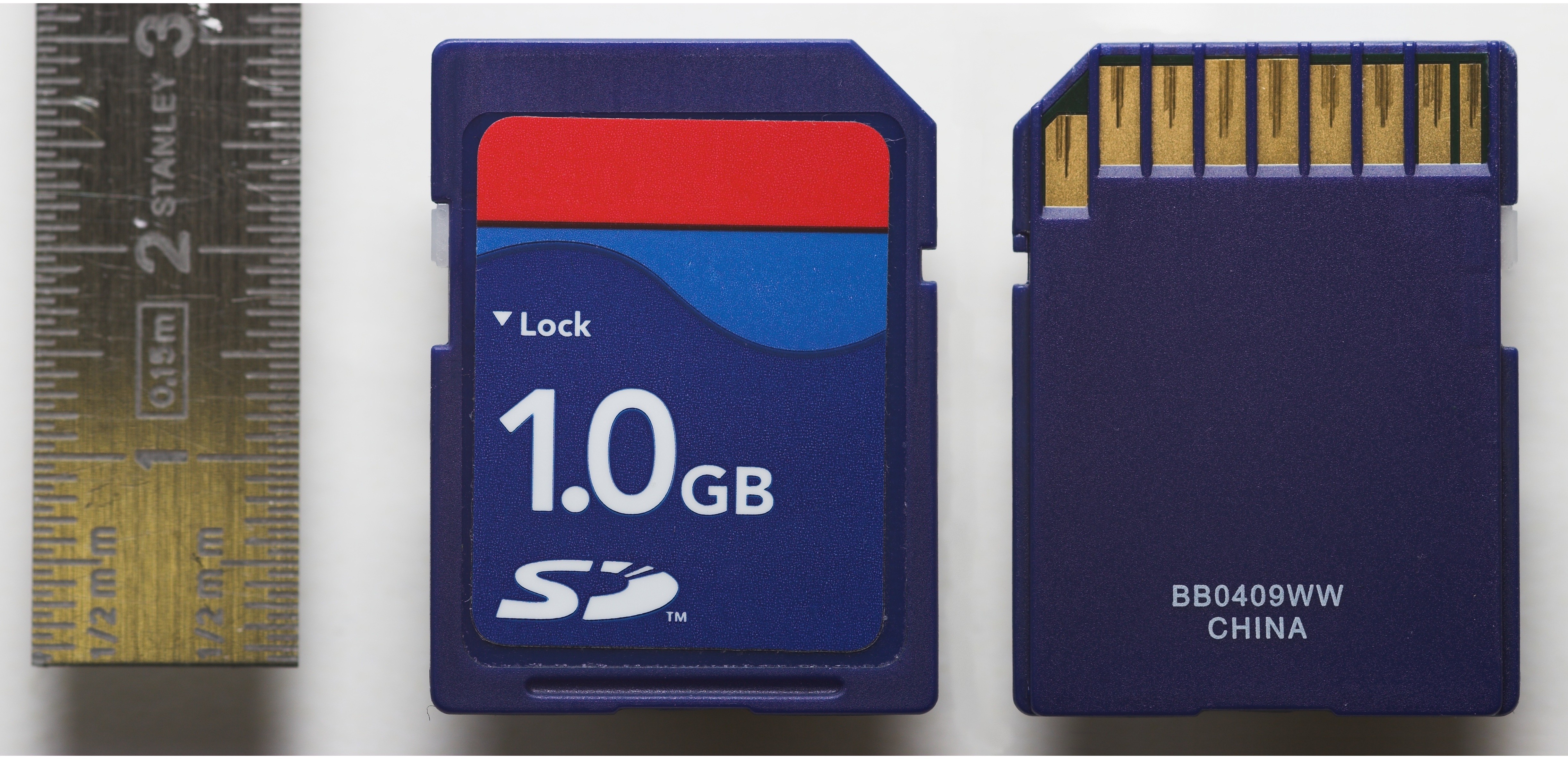 File:SD Card 1GByte both sides with scaleLabelRemoved.jpg - Wikimedia ...