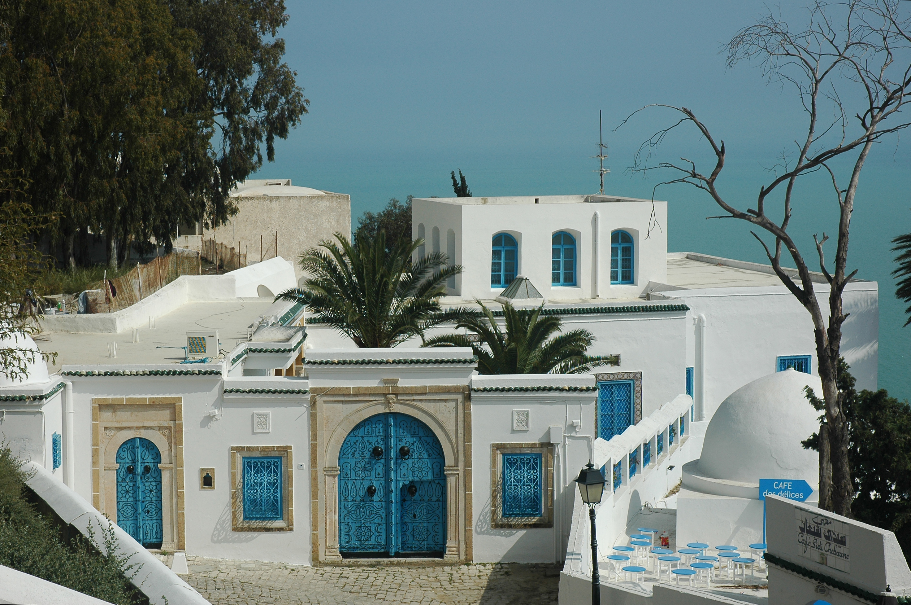 Город сиди бу саид в тунисе