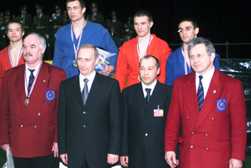 File:Vladimir Putin in Saint Petersburg 9-10 April 2001-18.jpg