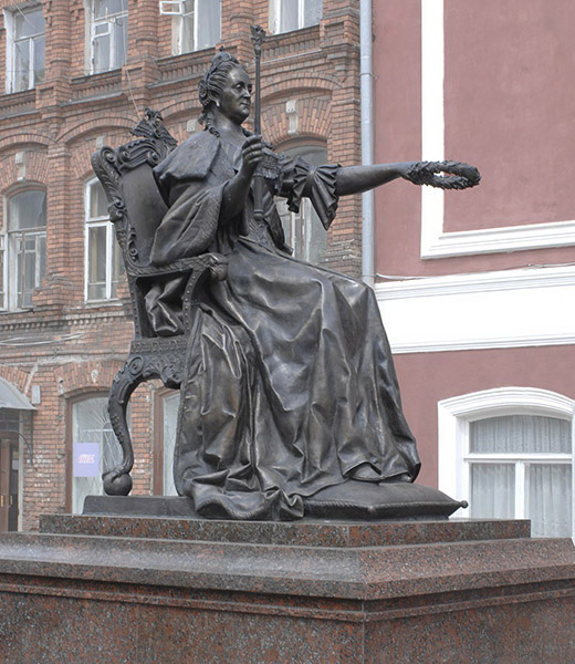 File:Памятник Екатерине Второй в г. Вышнем Волочке.jpg